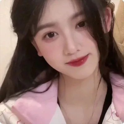 衣橱里的她1